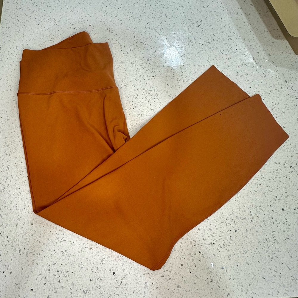 Nike Zenvy Rust Activewear Ensemble - Picture 7 of 7